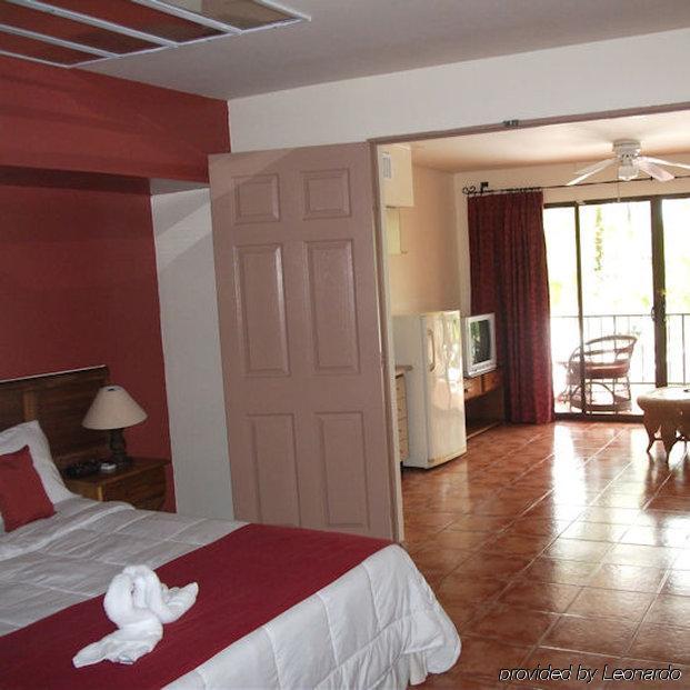 Copacabana Hotel And Suites (Adults Only) Jaco Room photo